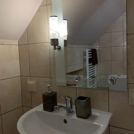 Eko Leo Дудинце